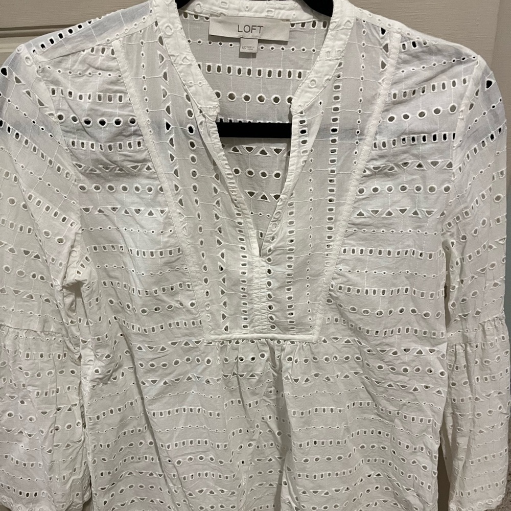 Loft size xs white eyelet peplum top